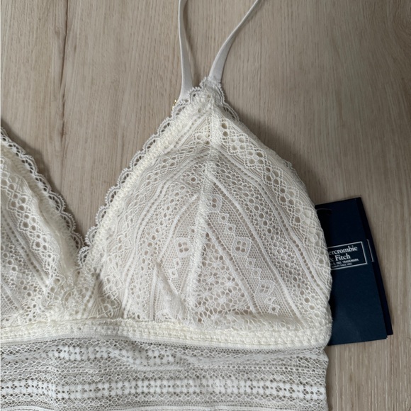 Abercrombie & Fitch NWT White Lace Bralette S - Picture 4 of 6